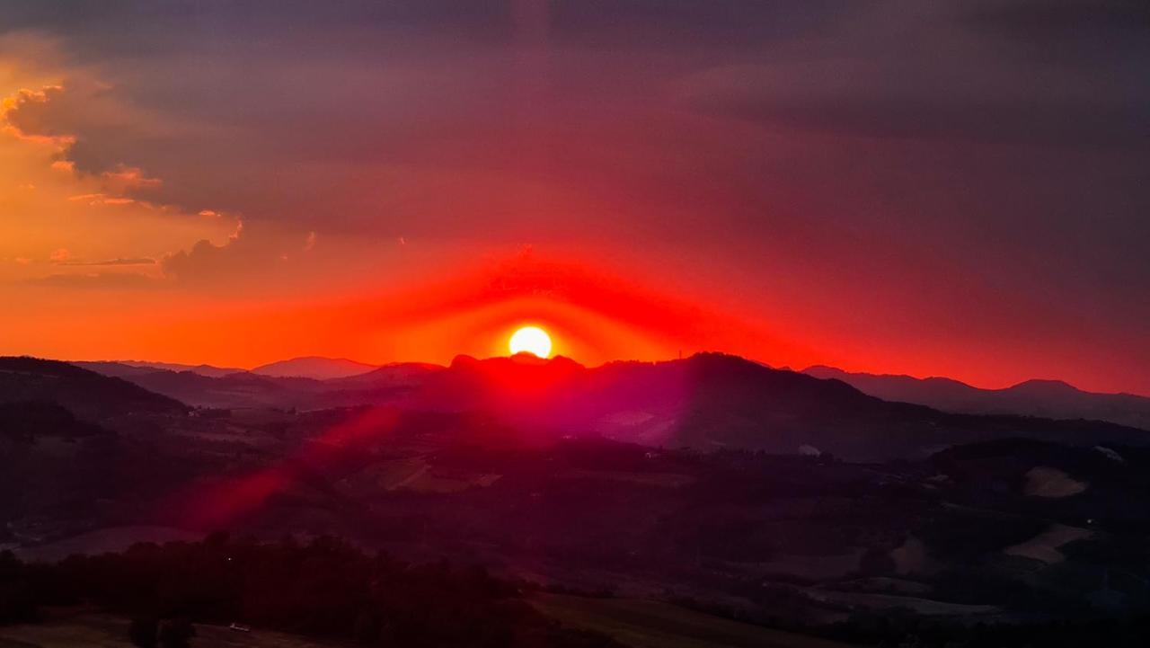 La Luna Sul Trebbio Modigliana Экстерьер фото
